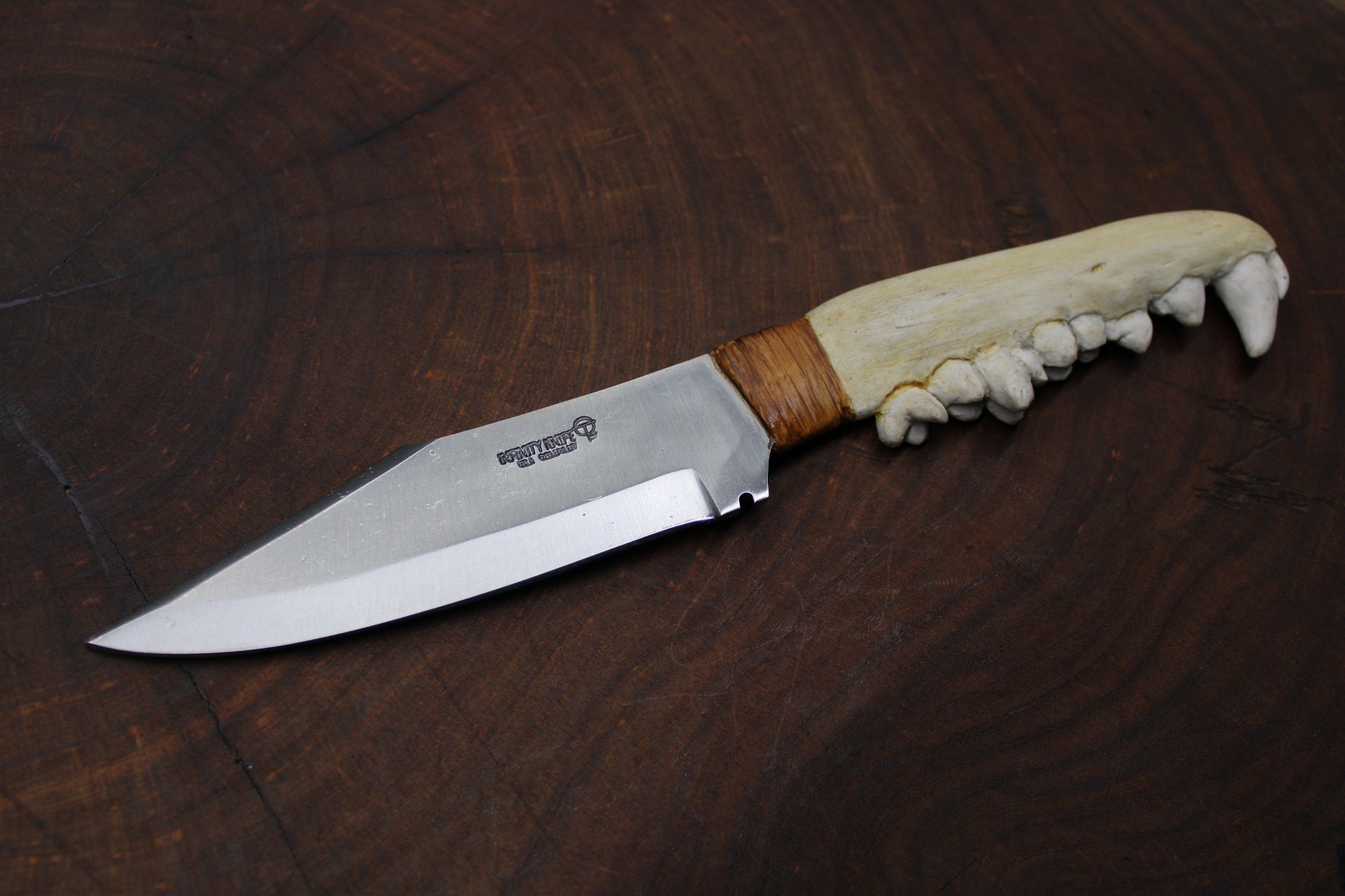 Home Products D2 Coyote Jaw Knife home-products-d2-coyote-jaw-knife